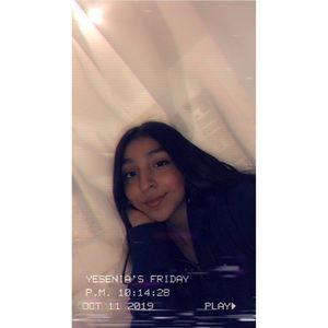 Meet your Posher, Yesenia